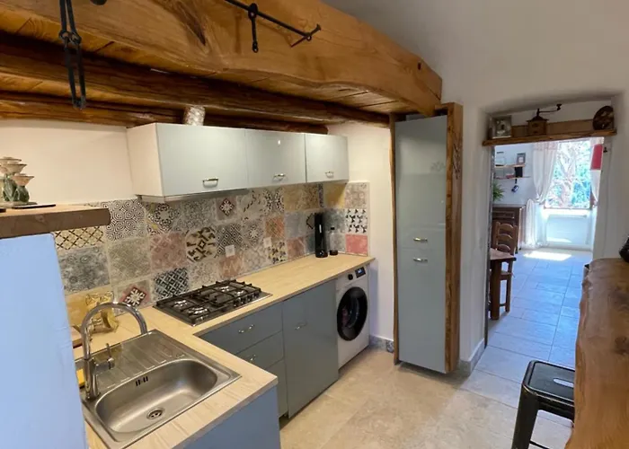 Casa Rosa 3*