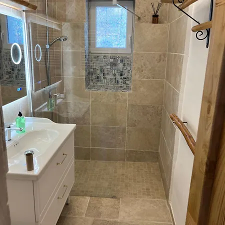 Casa Rosa לינה וארוחת בוקר Gavignano