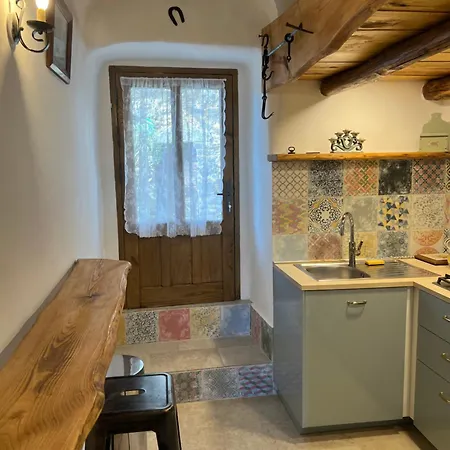 לינה וארוחת בוקר Casa Rosa 3*